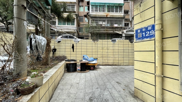 青年路129号外景图