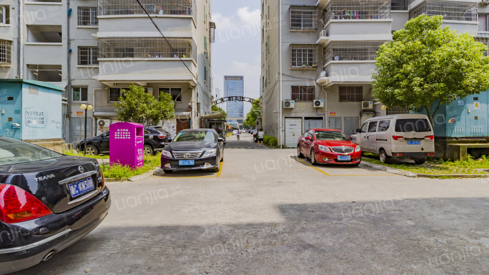 王家坞大厦外景图