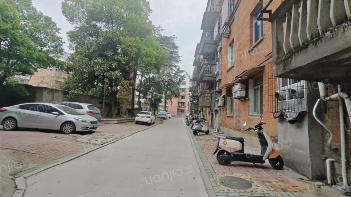 工农街模具厂外景图