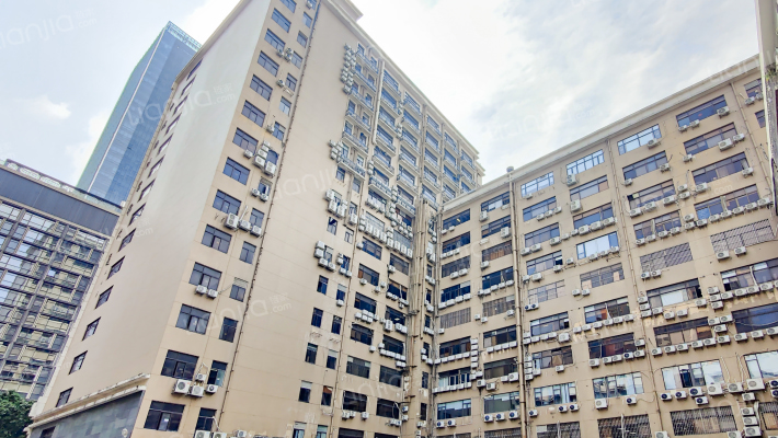 海外装饰大厦外景图