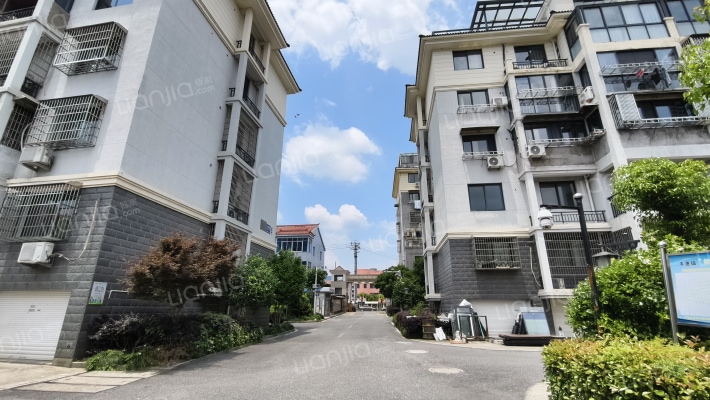 古城花园外景图