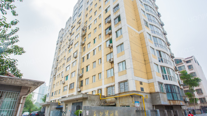 寿山碧湖園外景图