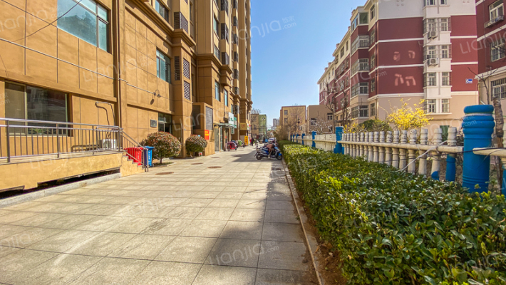 东方锦园小区外景图