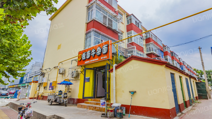 外贸宿舍楼外景图