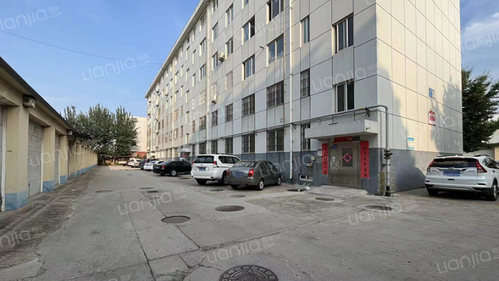 妇幼保健院宿舍外景图