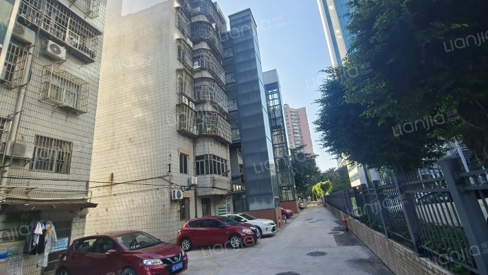 人民东路131号外景图