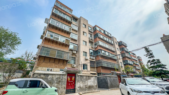 西村宿舍楼外景图