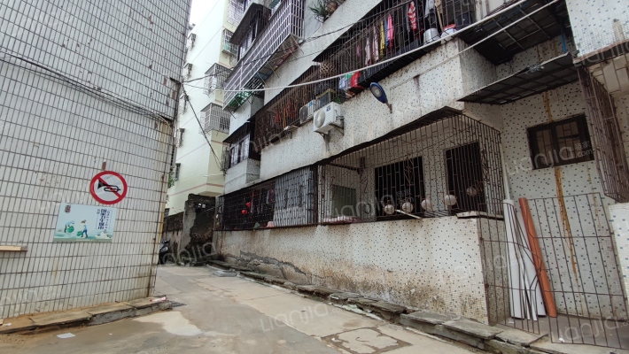 海口琼山土产日杂公司外景图