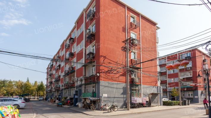 西六砖瓦厂家属楼外景图