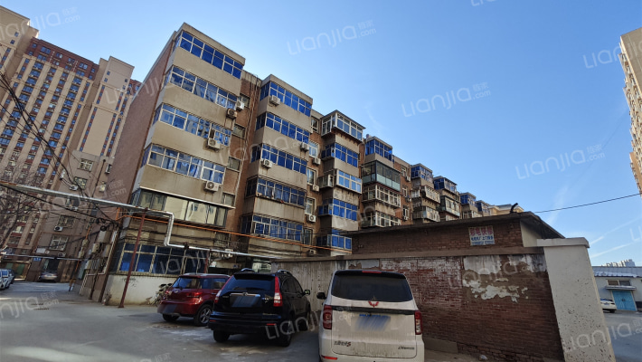 市二院宿舍外景图