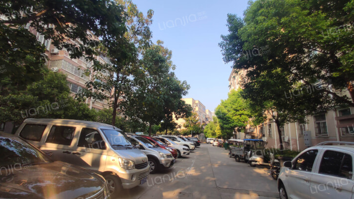 滨河花园外景图