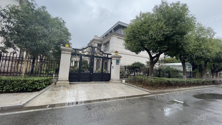 雅兰美地庄园外景图