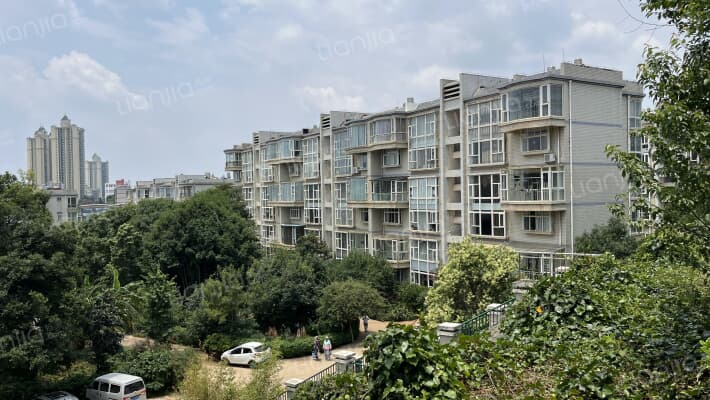 紫骏苑小区外景图