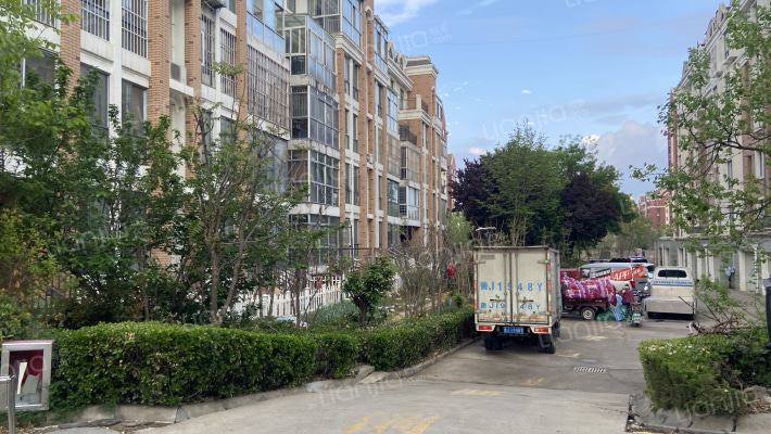 龙泉花苑外景图