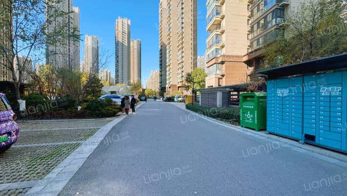 大学城商业街外景图