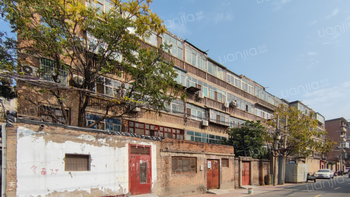 劳动路32号院外景图