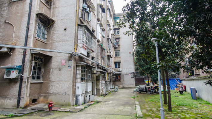 外运宿舍外景图