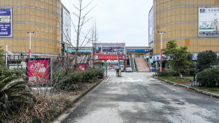 中国南通工业博览城外景图
