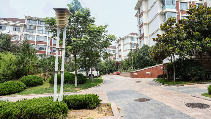 书香门第外景图