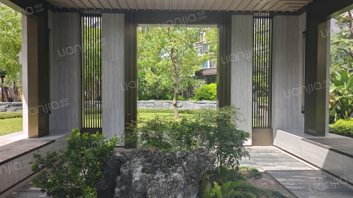 唐樾青山翰府外景图