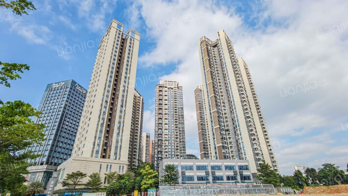 佳华领域广场外景图