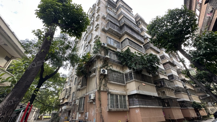 中交四航局大厦宿舍外景图