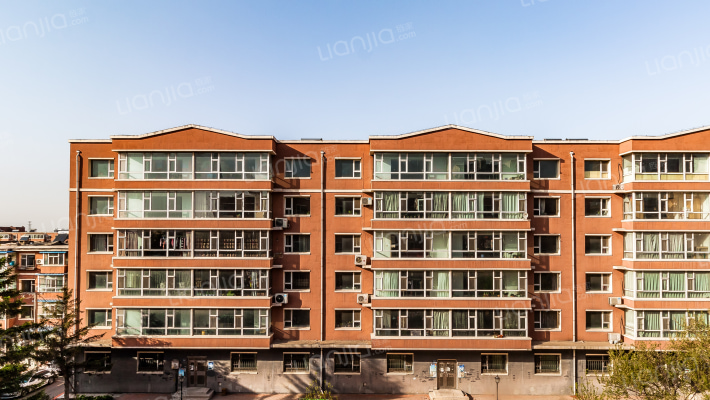 生物宿舍外景图