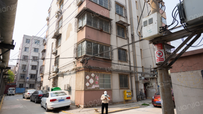 康泉苑小区外景图