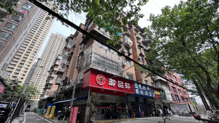 康苑社区外景图