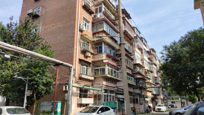 大江南里外景图