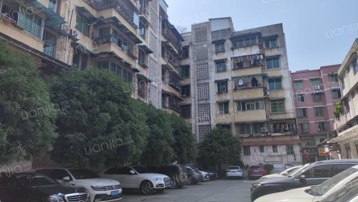 辰居路77号外景图