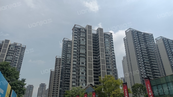 轨道御澜上城外景图