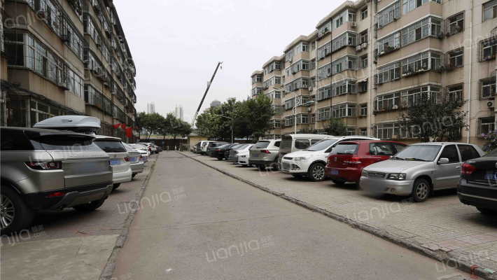 化二建28街外景图