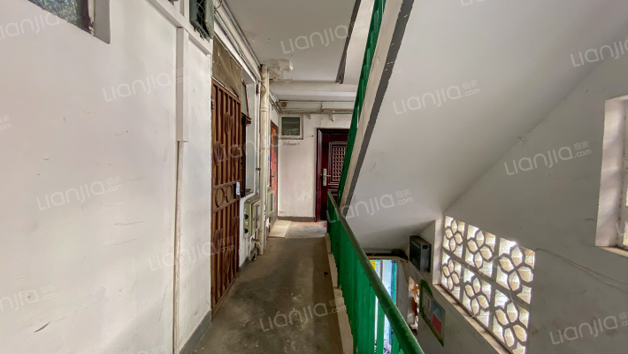 上中路100弄外景图