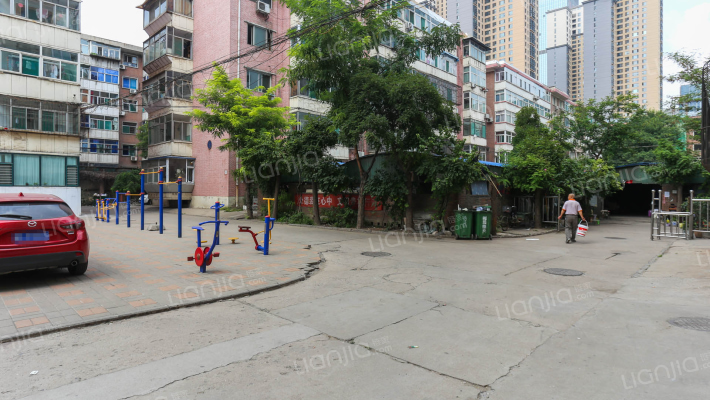 梅园小区外景图