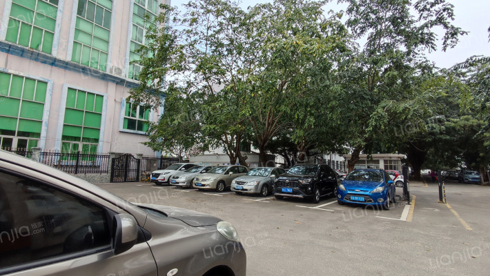 海南省人民医院宿舍外景图