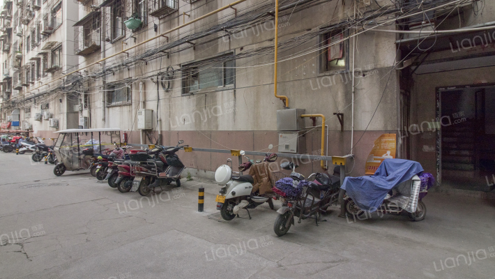 天明路65号院外景图