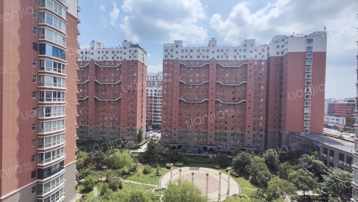 天润东方绿城外景图