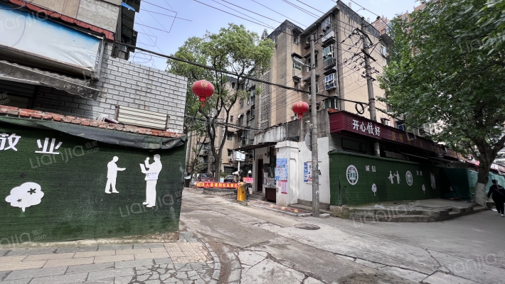 六十二街坊外景图