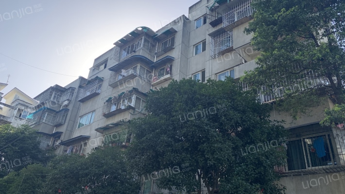 安居苑三园区外景图