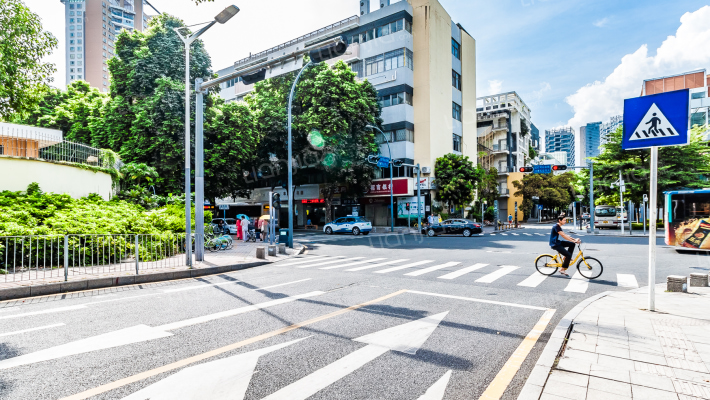 生活服务大厦外景图