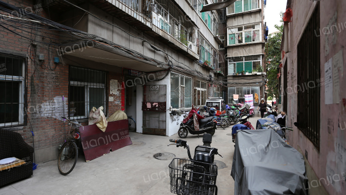 东华门街18号院外景图