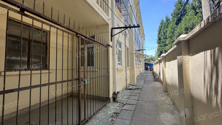 水利研究所宿舍楼外景图