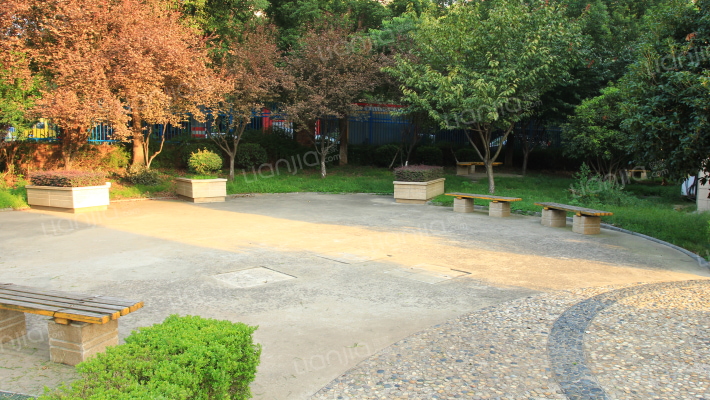 东庭公寓外景图