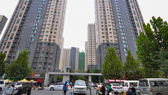 荆胡村六号院外景图