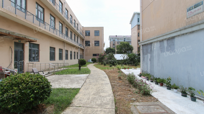 海霞新苑外景图