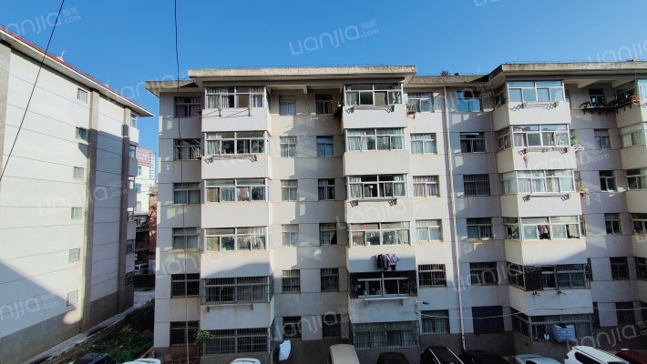 昆明人造板机厂小区外景图