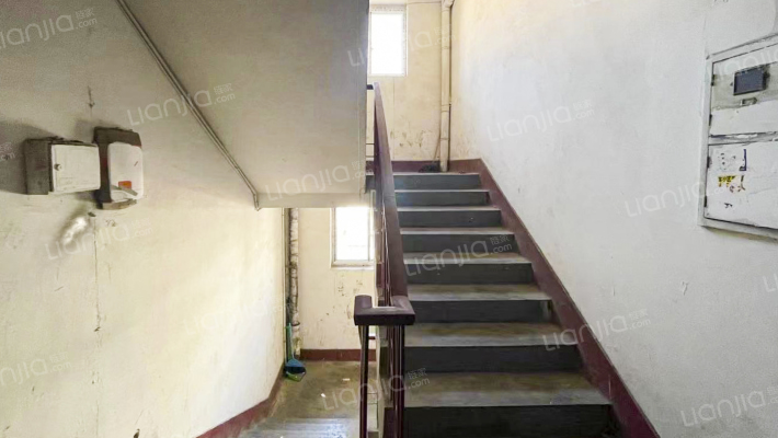 环卫队宿舍外景图