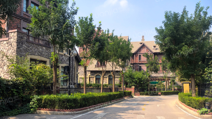 潮白河孔雀城伯顿庄园外景图