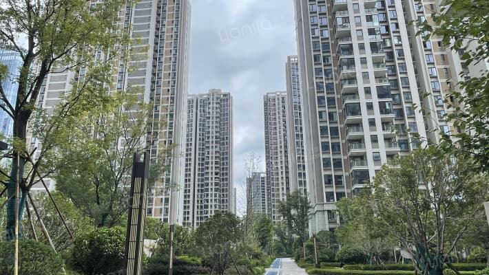 双清湾天御外景图